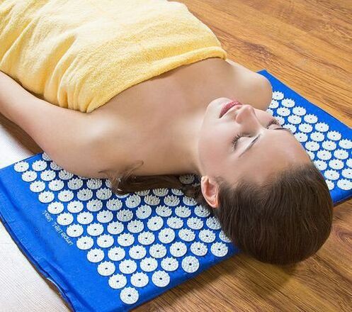 Апликатор на Кузњецов со цервикална остеохондроза